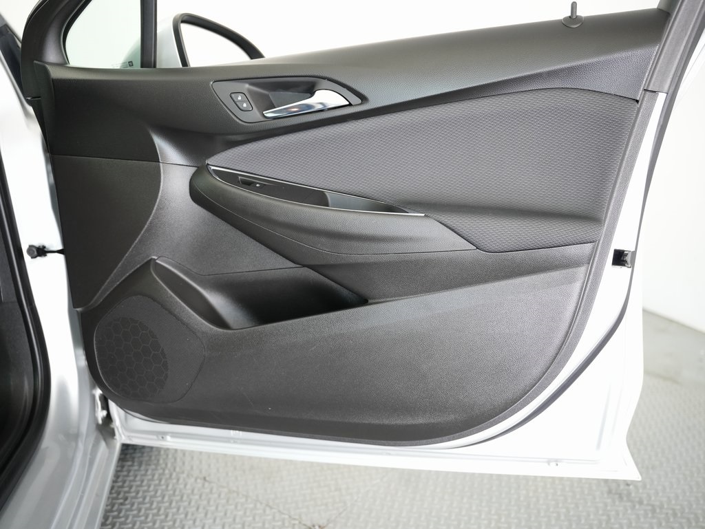 Vehicle image 47 of 58