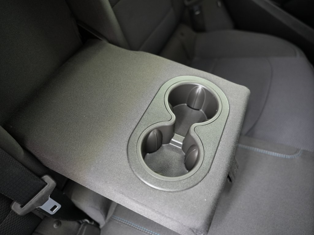 Vehicle image 37 of 58
