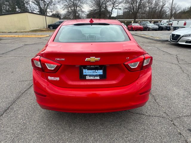 2018 Chevrolet Cruze LT Image 7 of 21