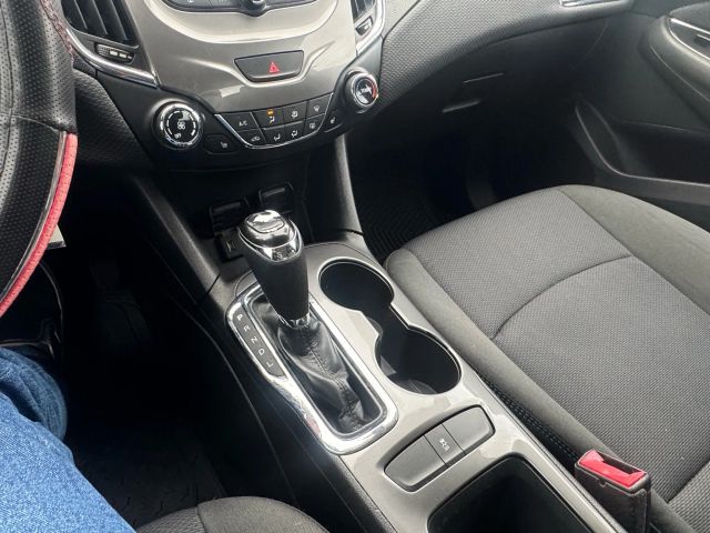 2018 Chevrolet Cruze LT Image 19 of 21