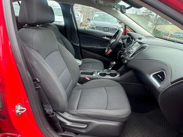 2018 Chevrolet Cruze LT Image 12 of 21