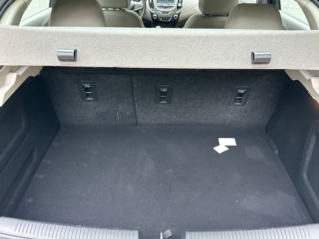 Vehicle image 8 of 22