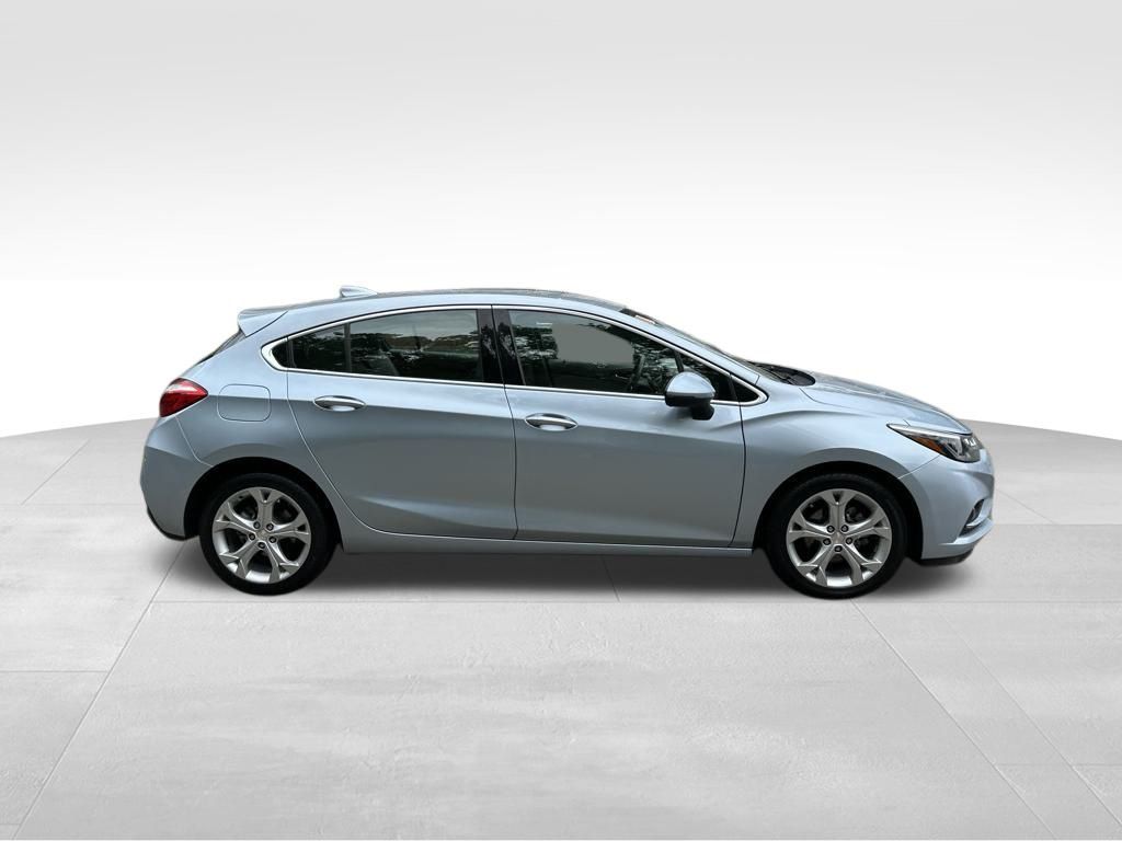 Vehicle image 4 of 22