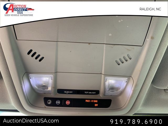 Vehicle image 21 of 37