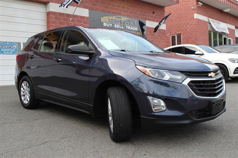 2018 Chevrolet Equinox LS Image 3 of 25