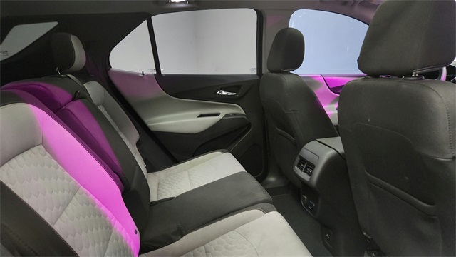 Vehicle image 23 of 27