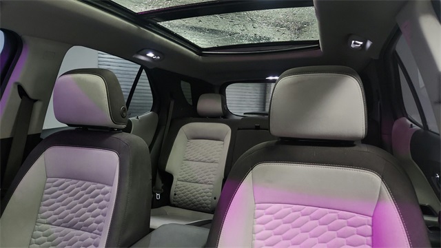 Vehicle image 17 of 27
