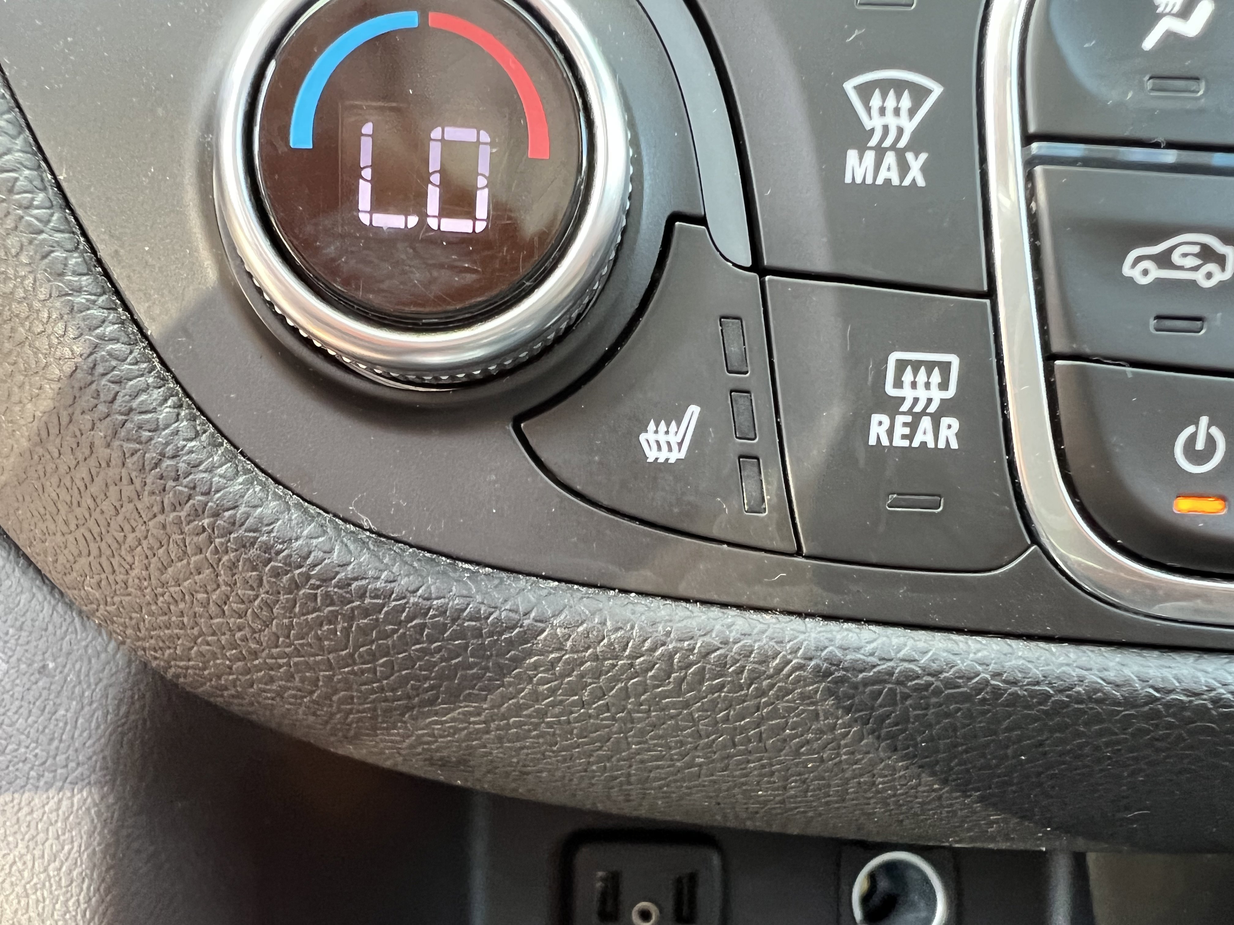 2018 Chevrolet Equinox LT Image 20 of 32