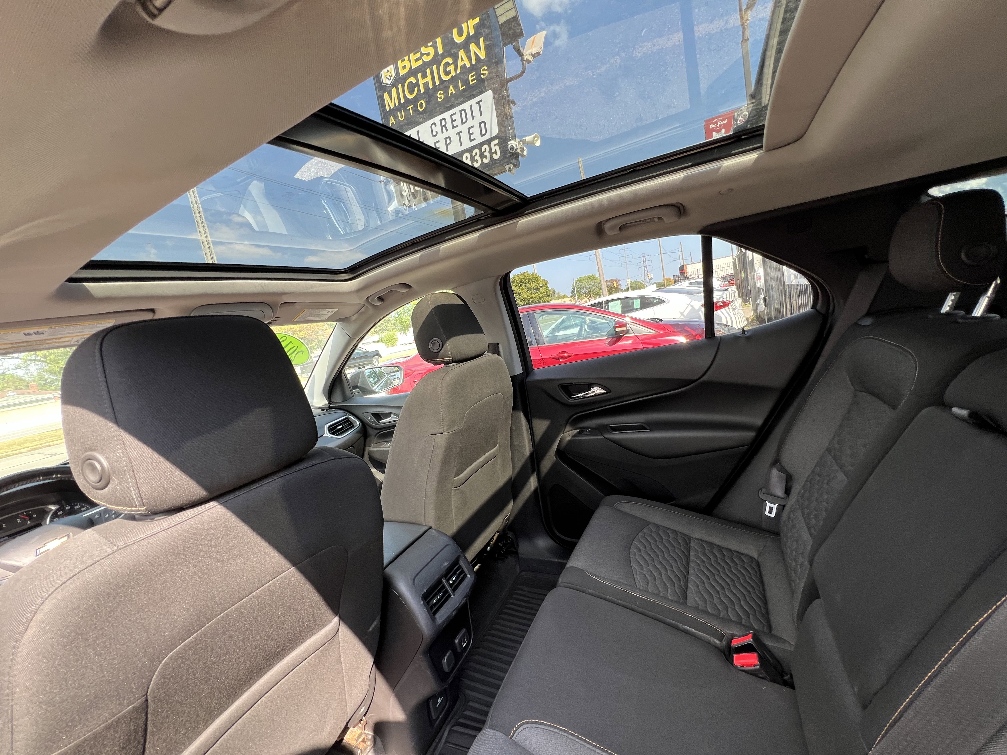 2018 Chevrolet Equinox LT Image 24 of 32