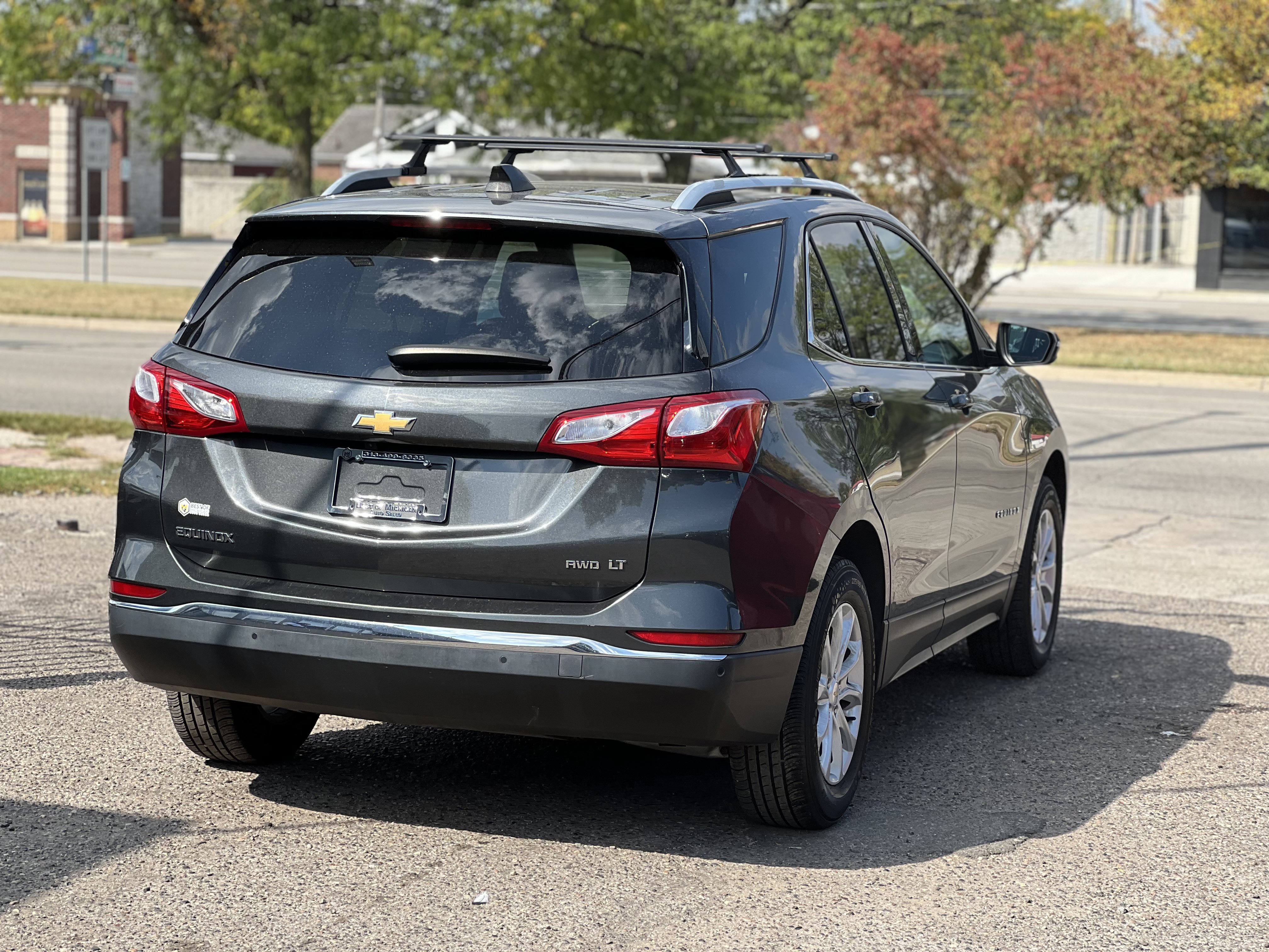2018 Chevrolet Equinox LT Image 6 of 32