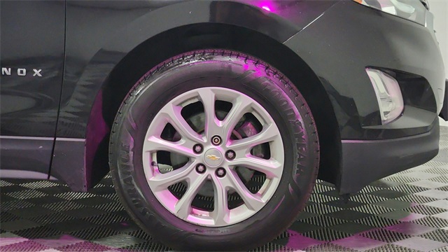 Vehicle image 23 of 25