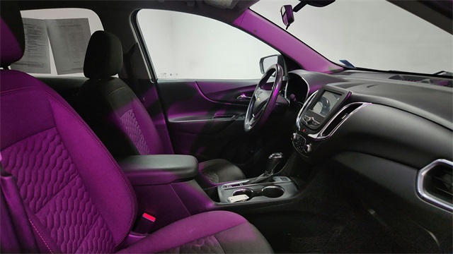 Vehicle image 22 of 25