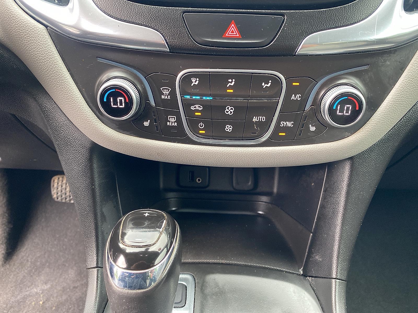 Vehicle image 24 of 26