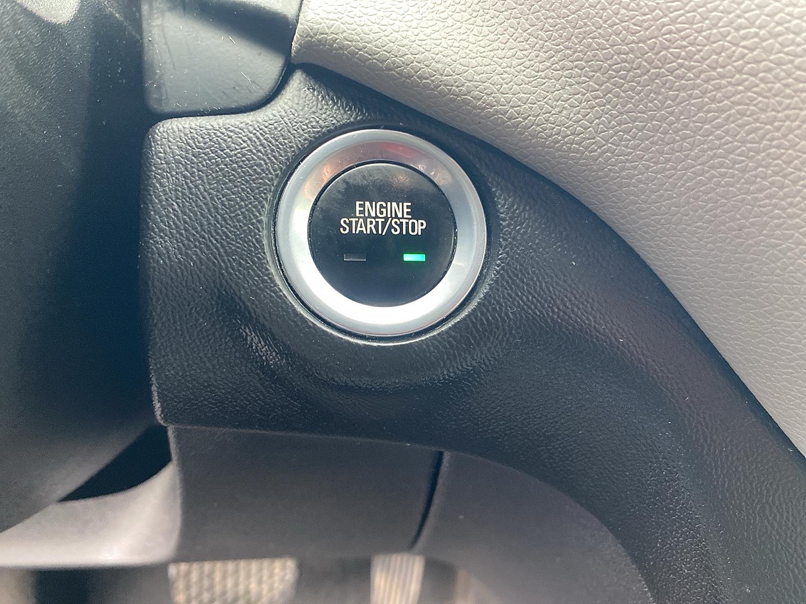Vehicle image 23 of 26