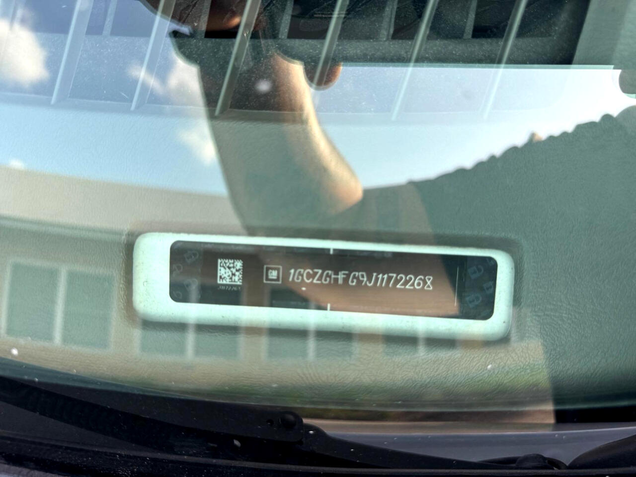 Vehicle image 17 of 27