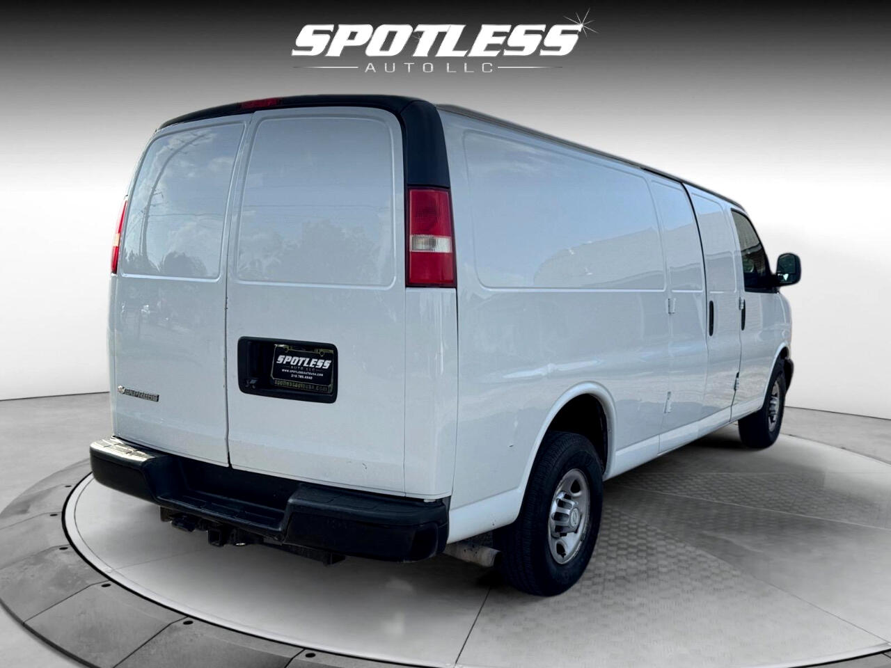 Vehicle image 7 of 27