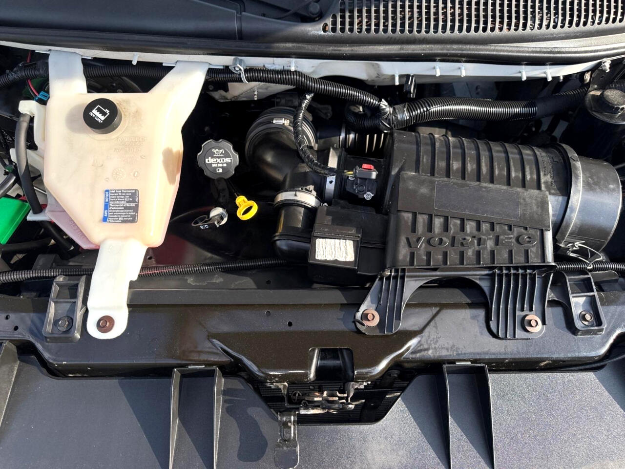Vehicle image 16 of 27