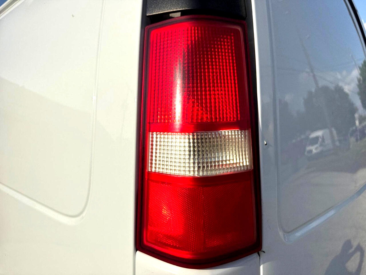 Vehicle image 12 of 27