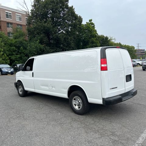 2018 Chevrolet Express Base Image 4 of 6