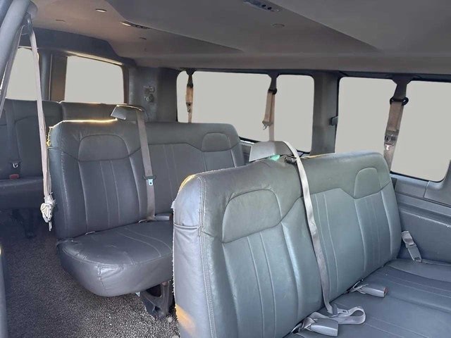 Vehicle image 10 of 24