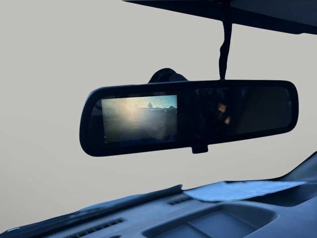 Vehicle image 19 of 24