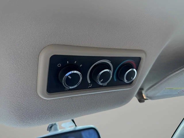 Vehicle image 4 of 24