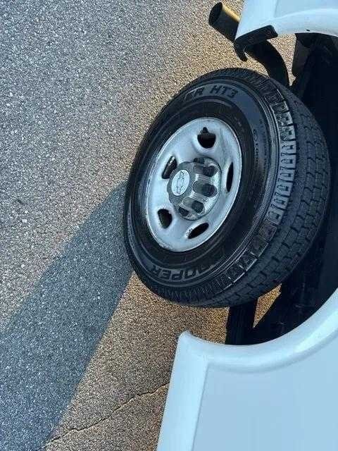 Vehicle image 22 of 24