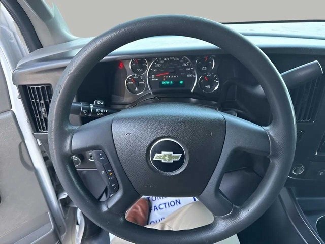 Vehicle image 17 of 24
