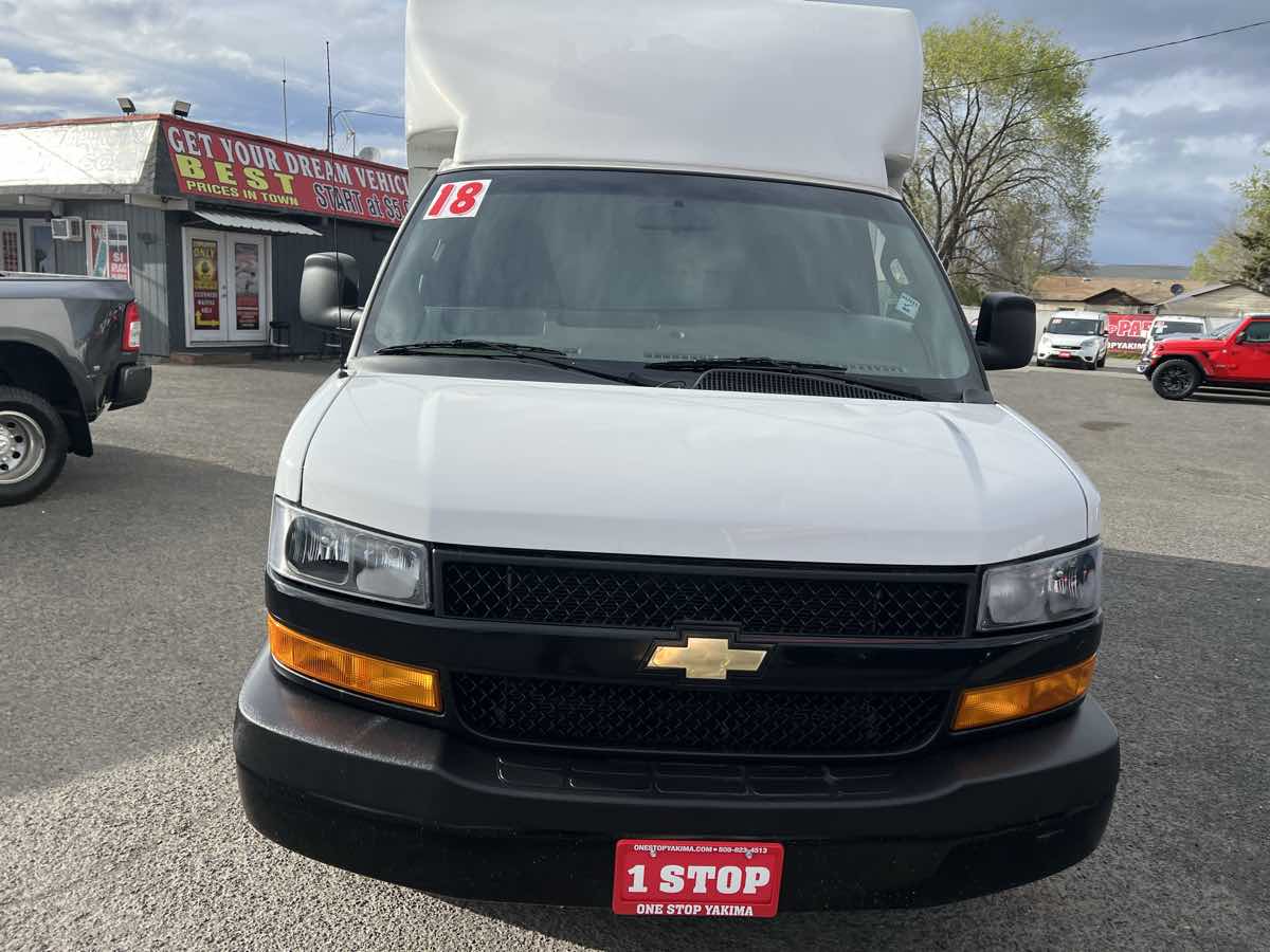 Vehicle image 6 of 10