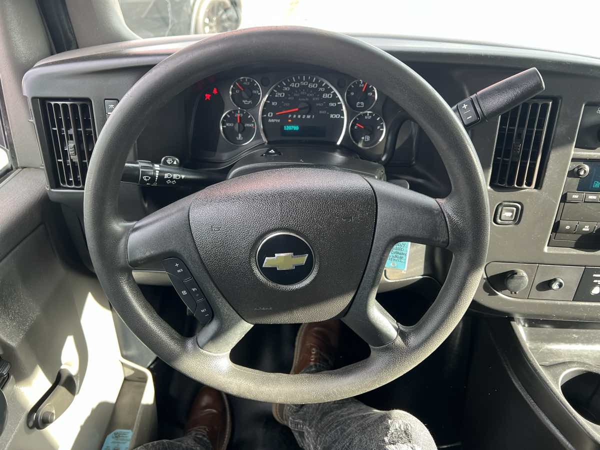 Vehicle image 9 of 10