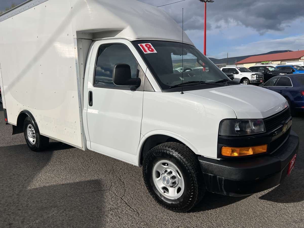 Vehicle image 3 of 10