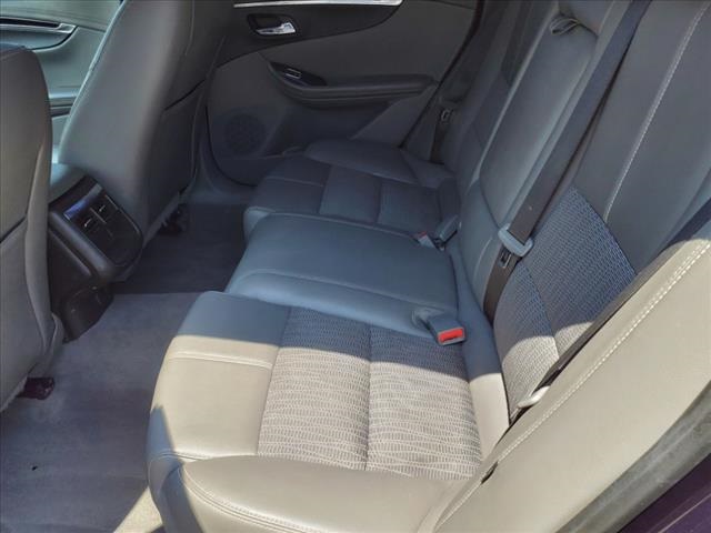 Vehicle image 12 of 25