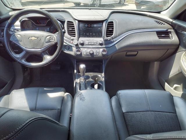 Vehicle image 14 of 25