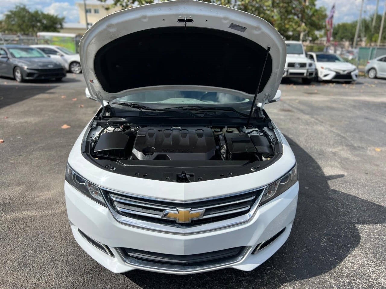 Vehicle image 17 of 58