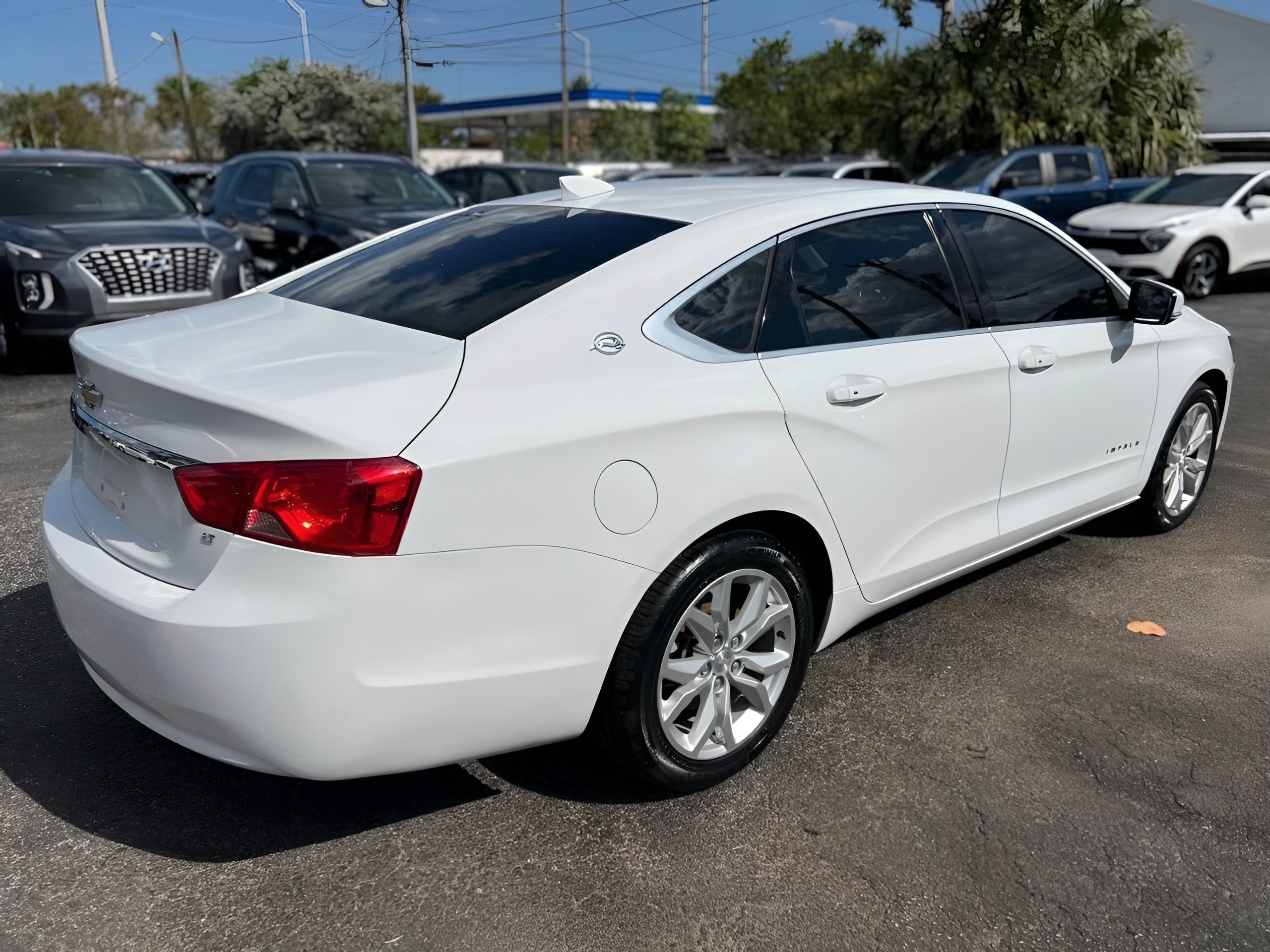 Vehicle image 56 of 58
