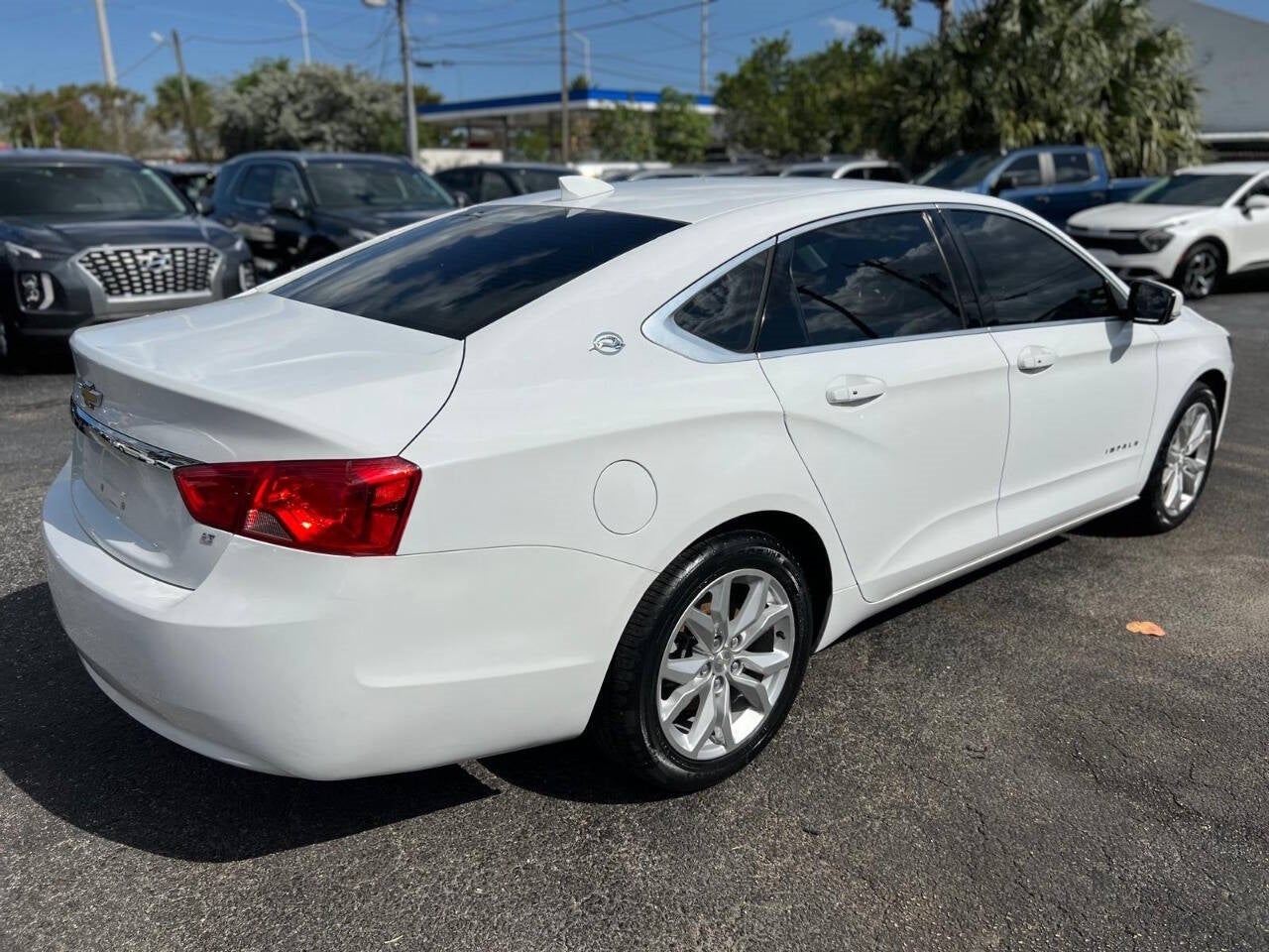 Vehicle image 8 of 58