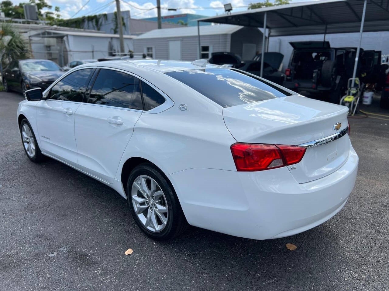 Vehicle image 11 of 58