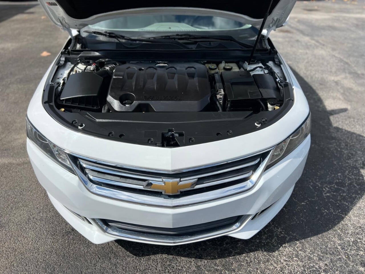 Vehicle image 18 of 58