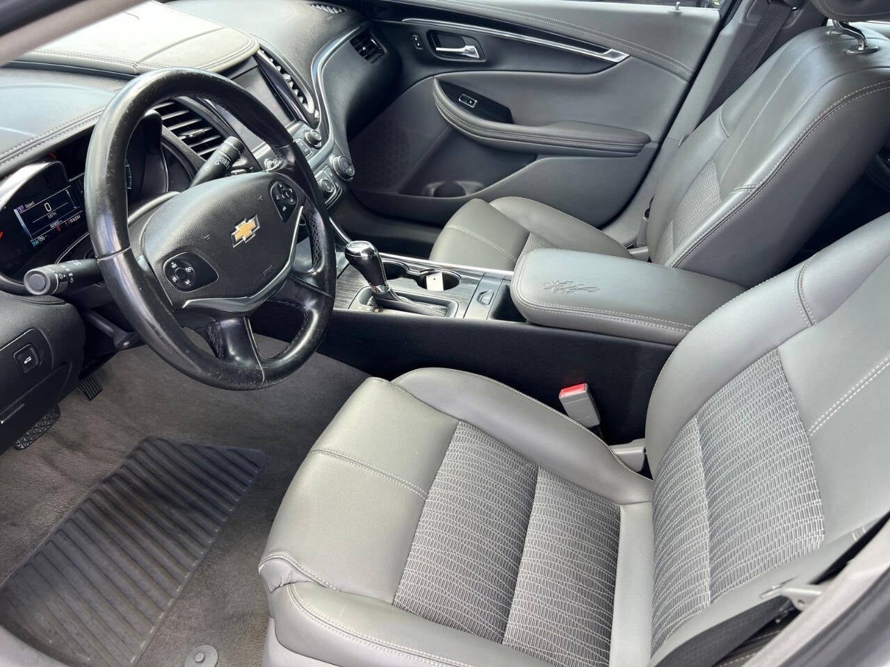 Vehicle image 29 of 58