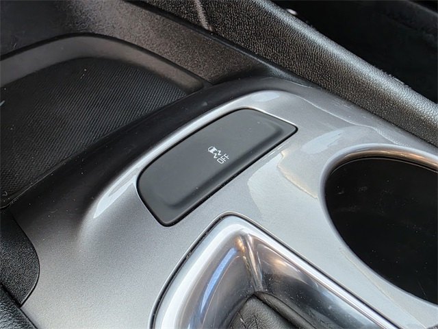 Vehicle image 29 of 32