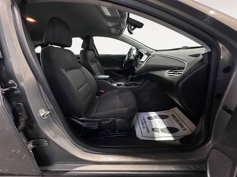 Vehicle image 10 of 11