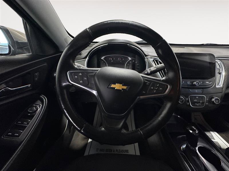Vehicle image 8 of 11