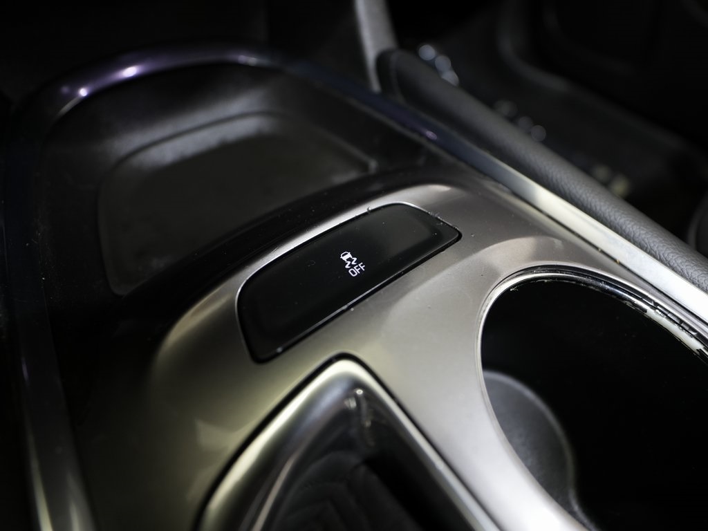 Vehicle image 41 of 57