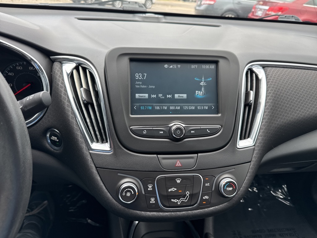 Vehicle image 20 of 21