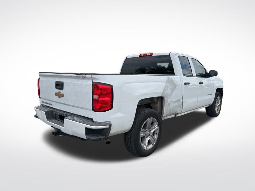 2018 Chevrolet Silverado 1500 Custom Image 5 of 14