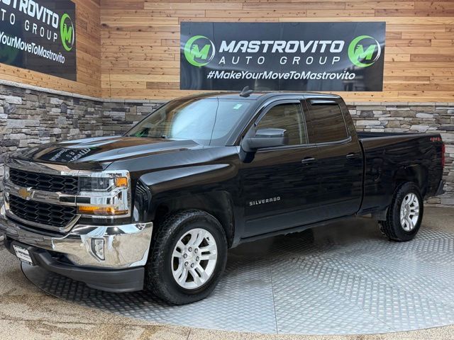 2018 Chevrolet Silverado 1500 LT Image 2 of 35