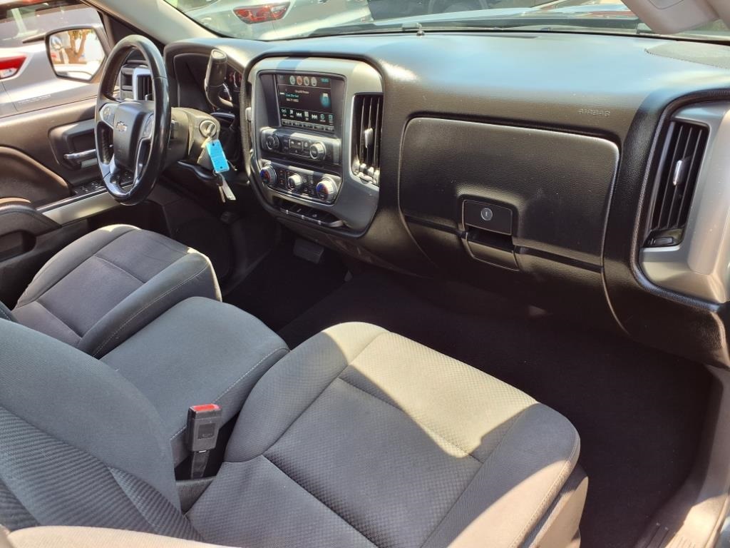 Vehicle image 23 of 26