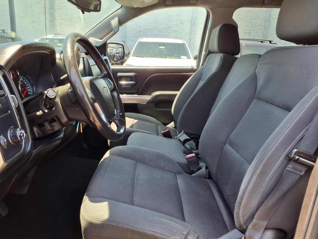 Vehicle image 10 of 26