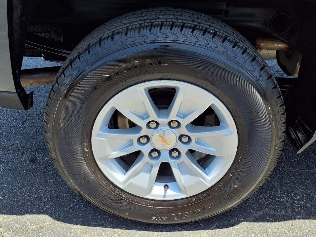 Vehicle image 6 of 26