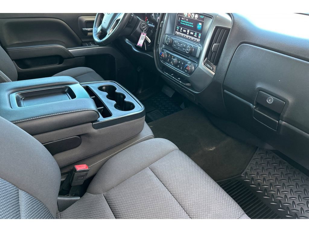Vehicle image 11 of 23